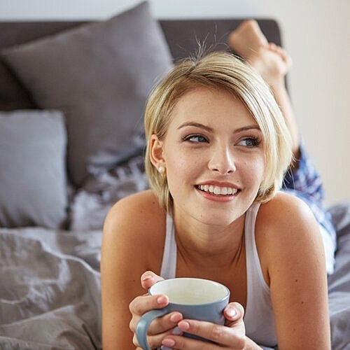 How can a facelift create a more rejuvenated appearance?