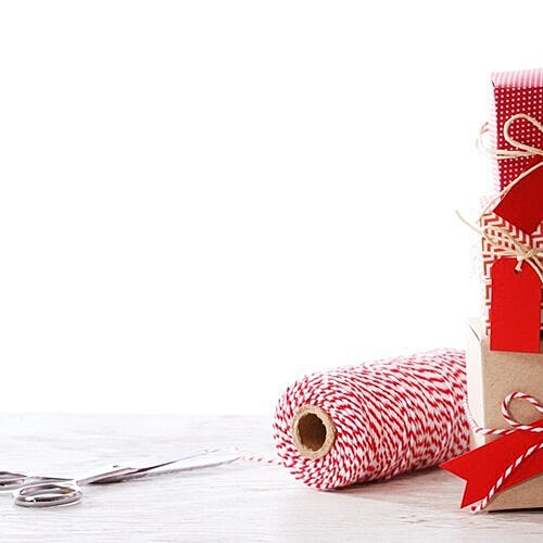 Plastic surgery makes an excellent holiday gift for a loved one who's looking to enhance his or her appearance.