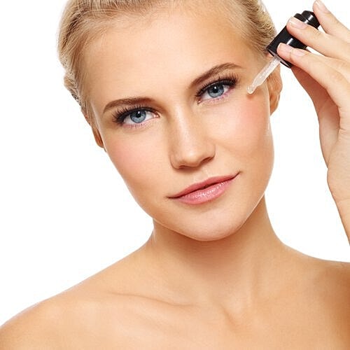 What does serum do for your skin?