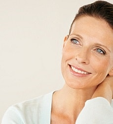 clinician injecting botox into forehead