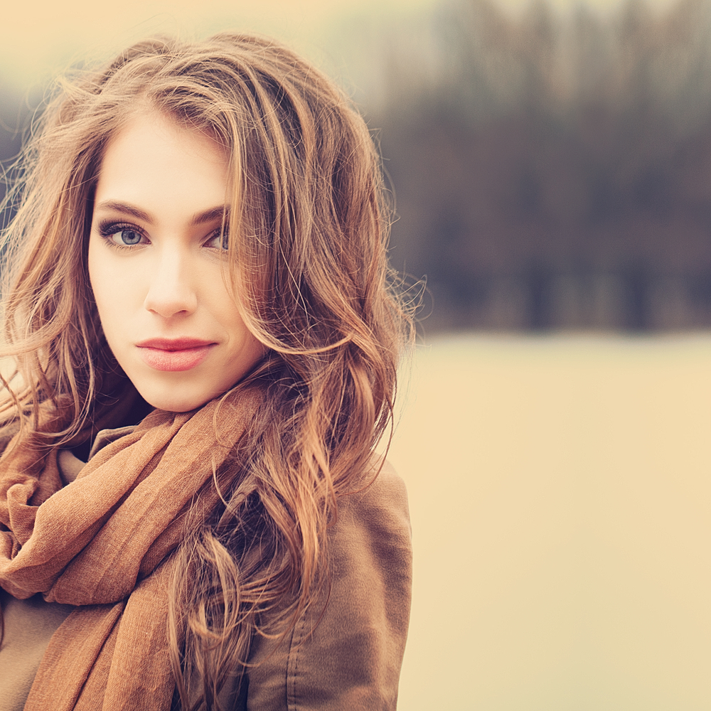provider injecting juvederm vollure into smile lines