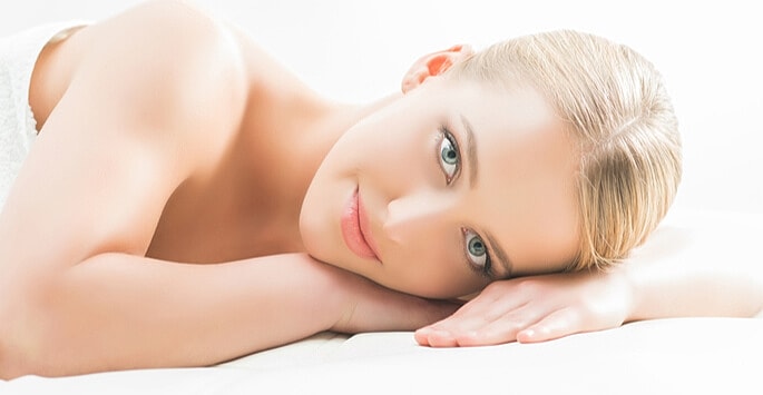 Dermal pen microneedling a cheek