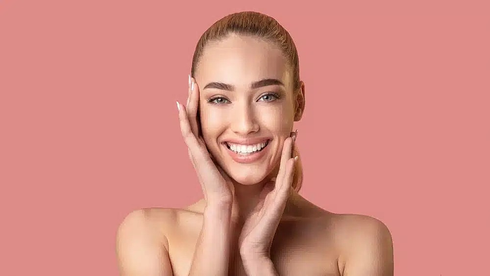 woman after PDO thread lift smiling