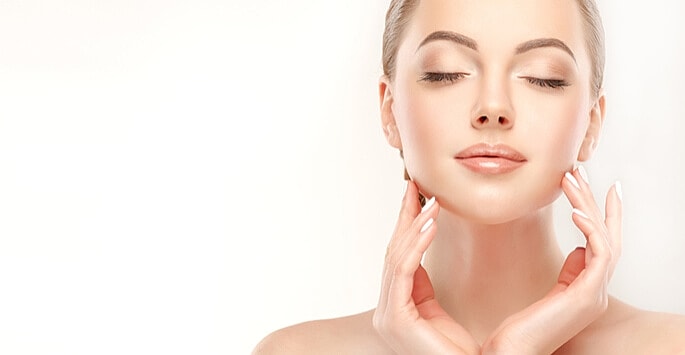 provider marking chin for Kybella injections