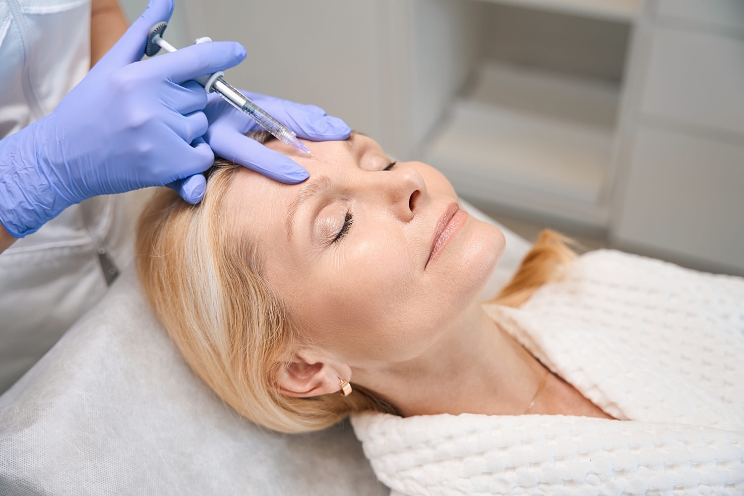 Non-Surgical Skin Tightening in Garden City