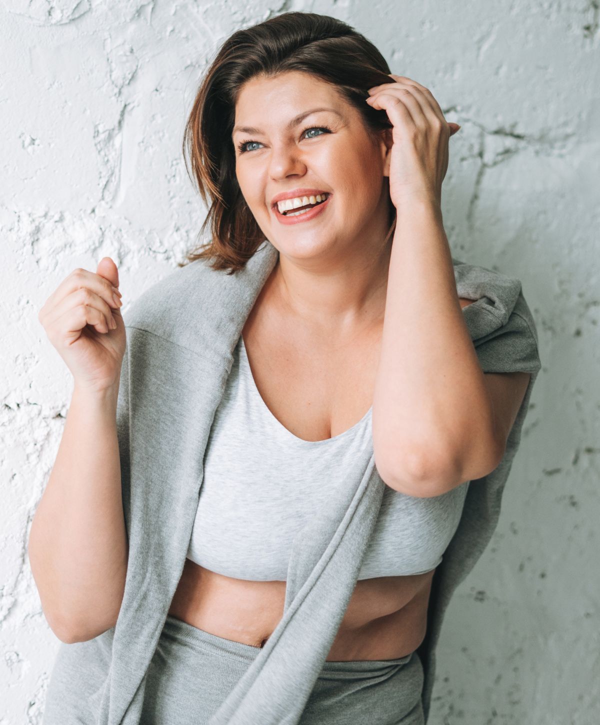 trinity double chin reduction model with brown hair