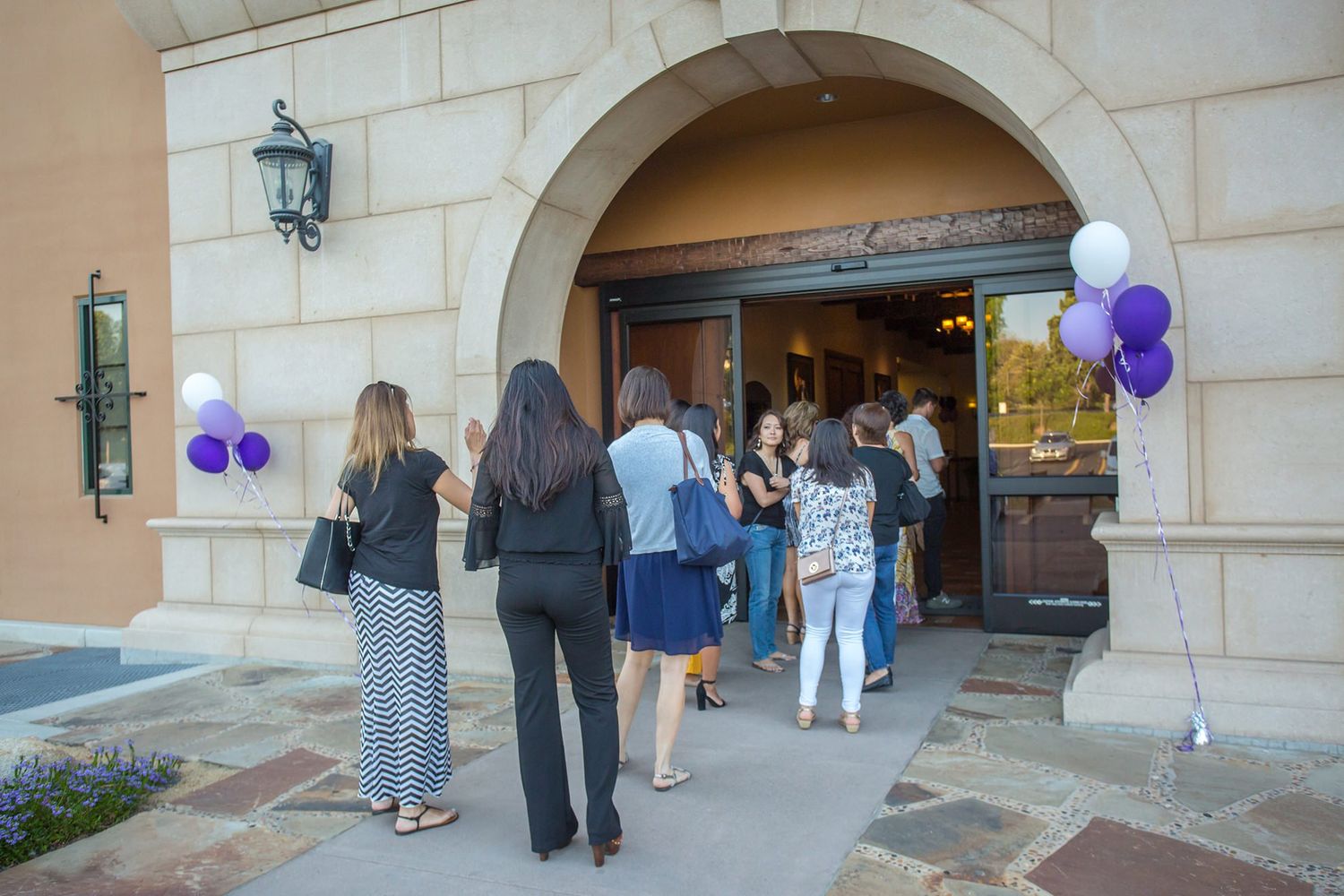 Guests entering 4S Health Center