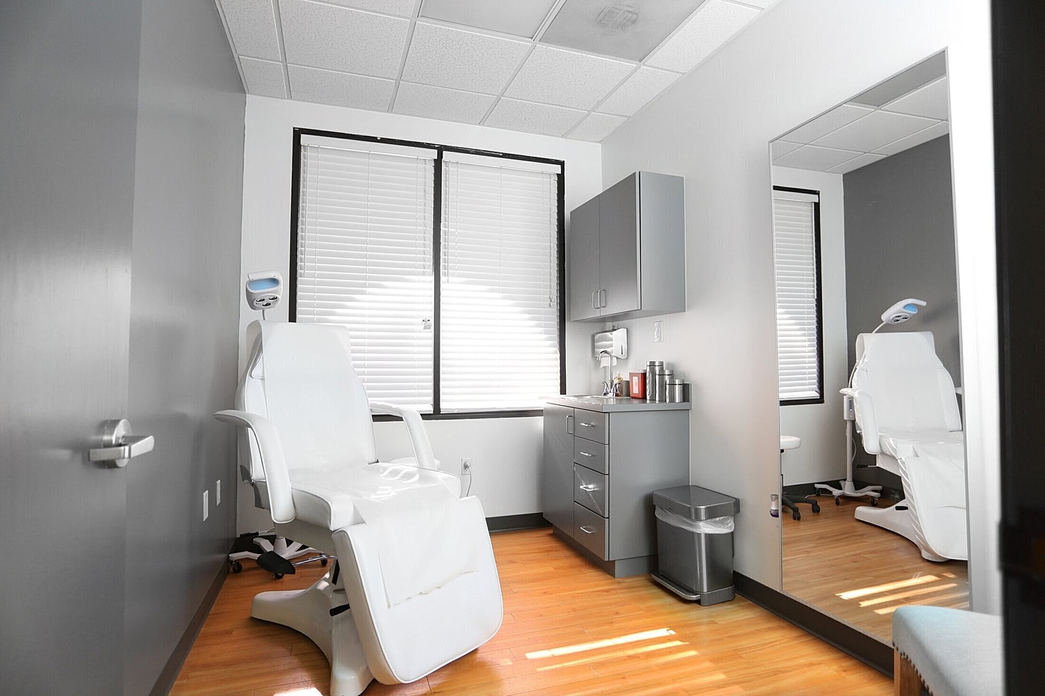 vado plastic surgery in orlando's med spa chair